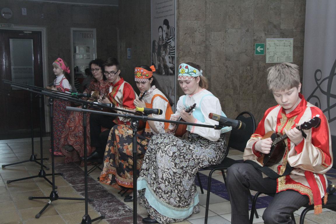 Ансамбль народных инструментов «Дударики» в Мало зале Саратовской консерватории