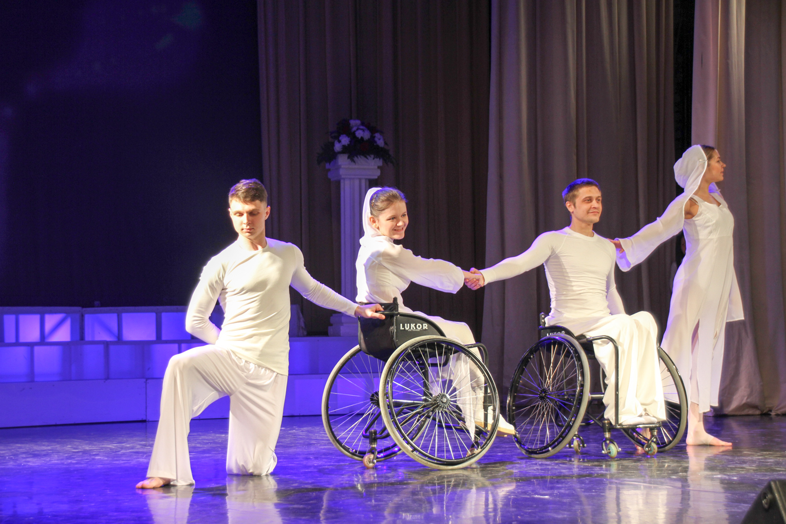 Праздничный концерт «Грани души» к международному Дню инвалида