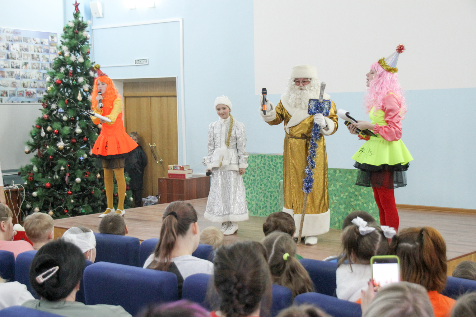 Новогодняя развлекательно-игровая программа в Саратовской детской областной клинической больнице