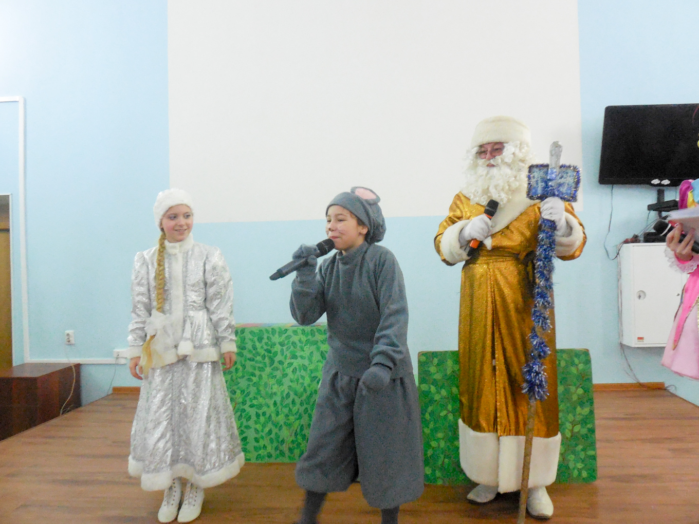 ДК «Россия» подарил детям в Саратовской областной детской больнице новогоднюю развлекательно-игровую программу