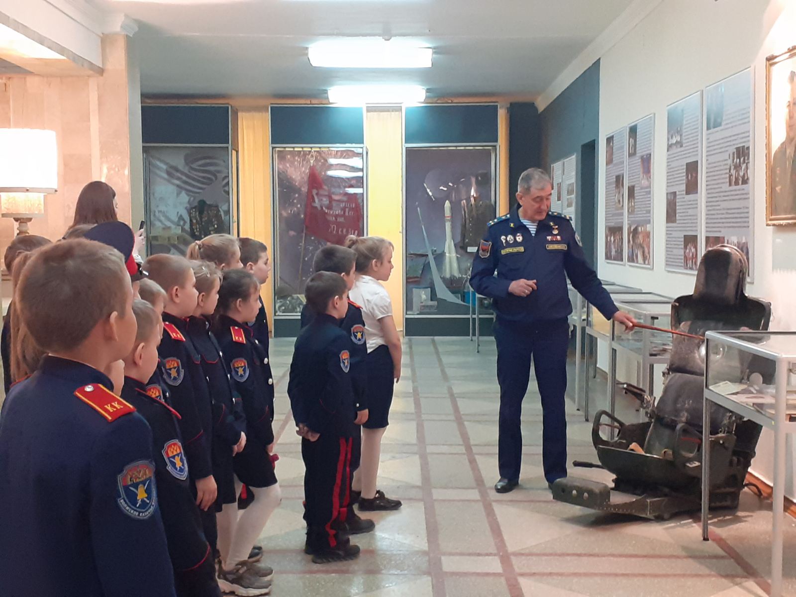 Встреча-лекция ко Дню космонавтики для учащихся кадетского класса СОШ №64