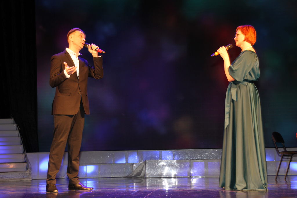 Концертная программа «Соло на двоих» Елены Позняковой и Ильи Брезгина