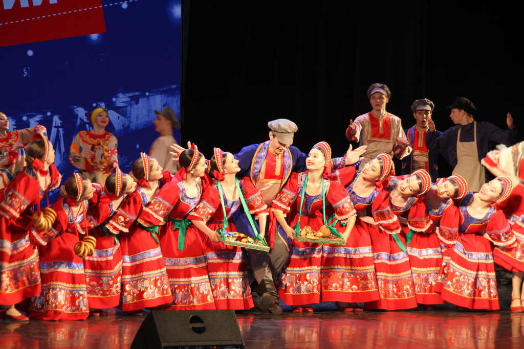 В ДК «Россия» состоялся II конкурсный тур номинации «Народный танец» Дельфийских игр