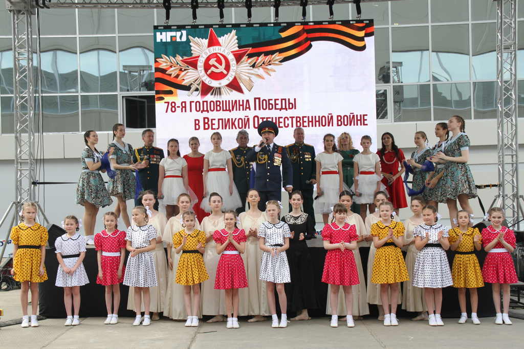 На территории завода ООО «Нефтегазоборудование» состоялось мероприятие, посвященное 78–й годовщине Победы в Великой Отечественной войне