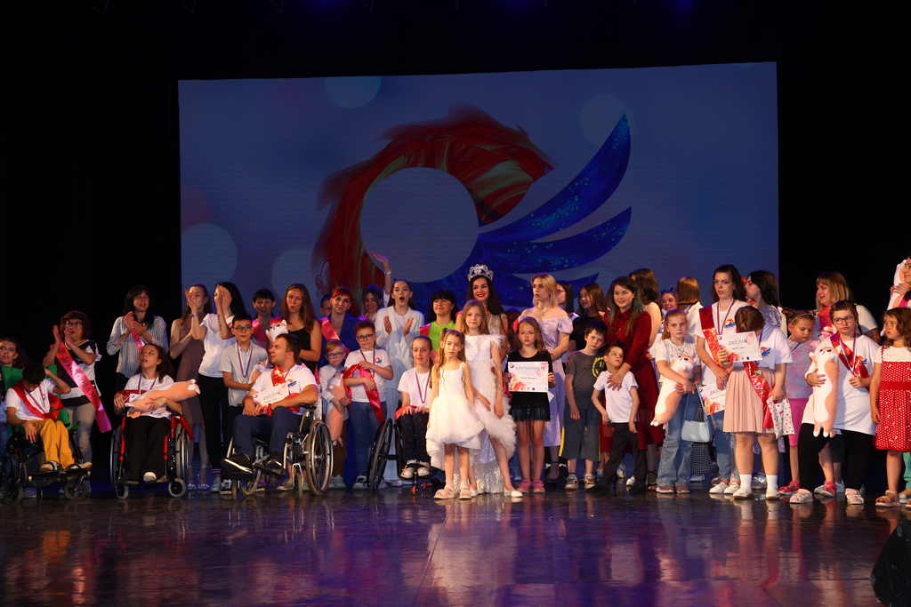 Сегодня в ДК «Россия» состоялся  творческий инклюзивный фестиваль «Крылья»