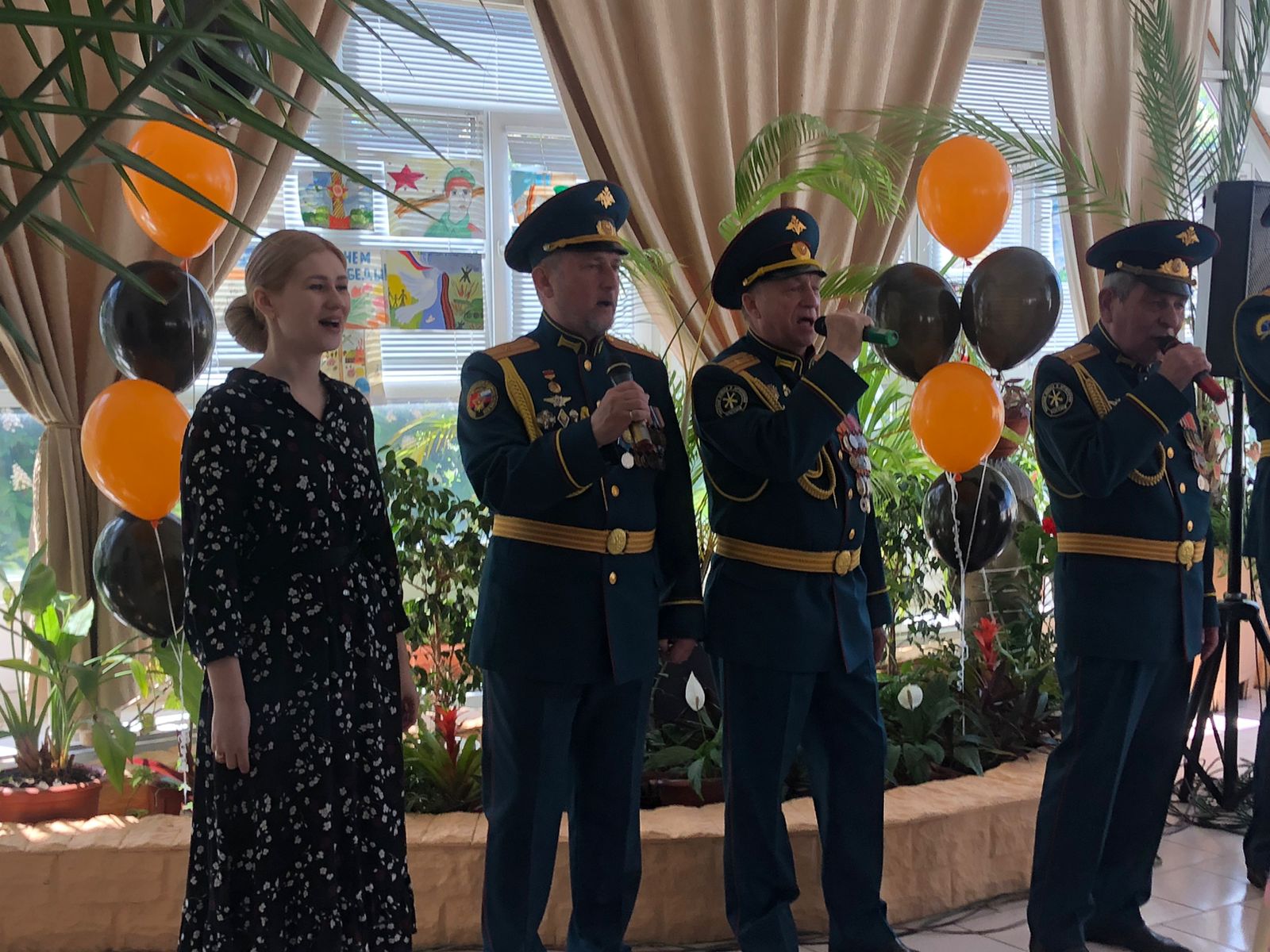 Дворец культуры «Россия» с концертом в честь Дня Победы посетил Саратовский областной клинический госпиталь для ветеранов войн