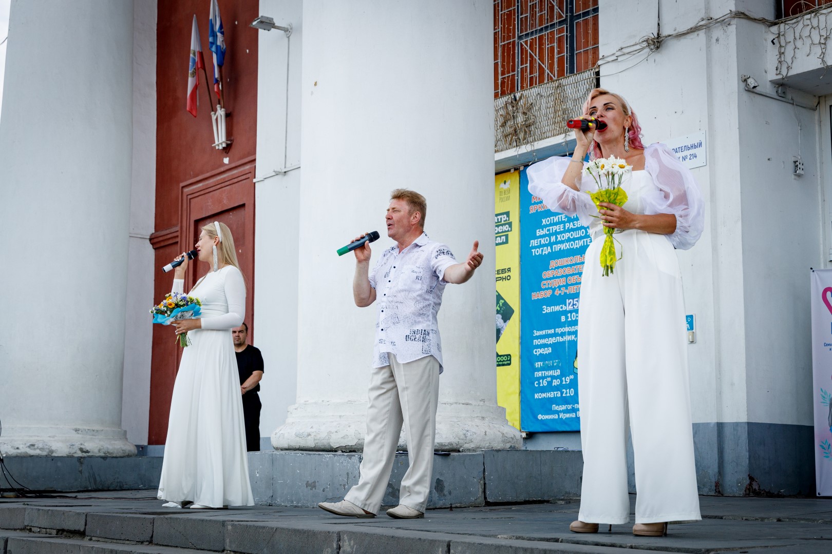 Состоялся концерт на площади Ленина в честь Дня семьи, любви и верности