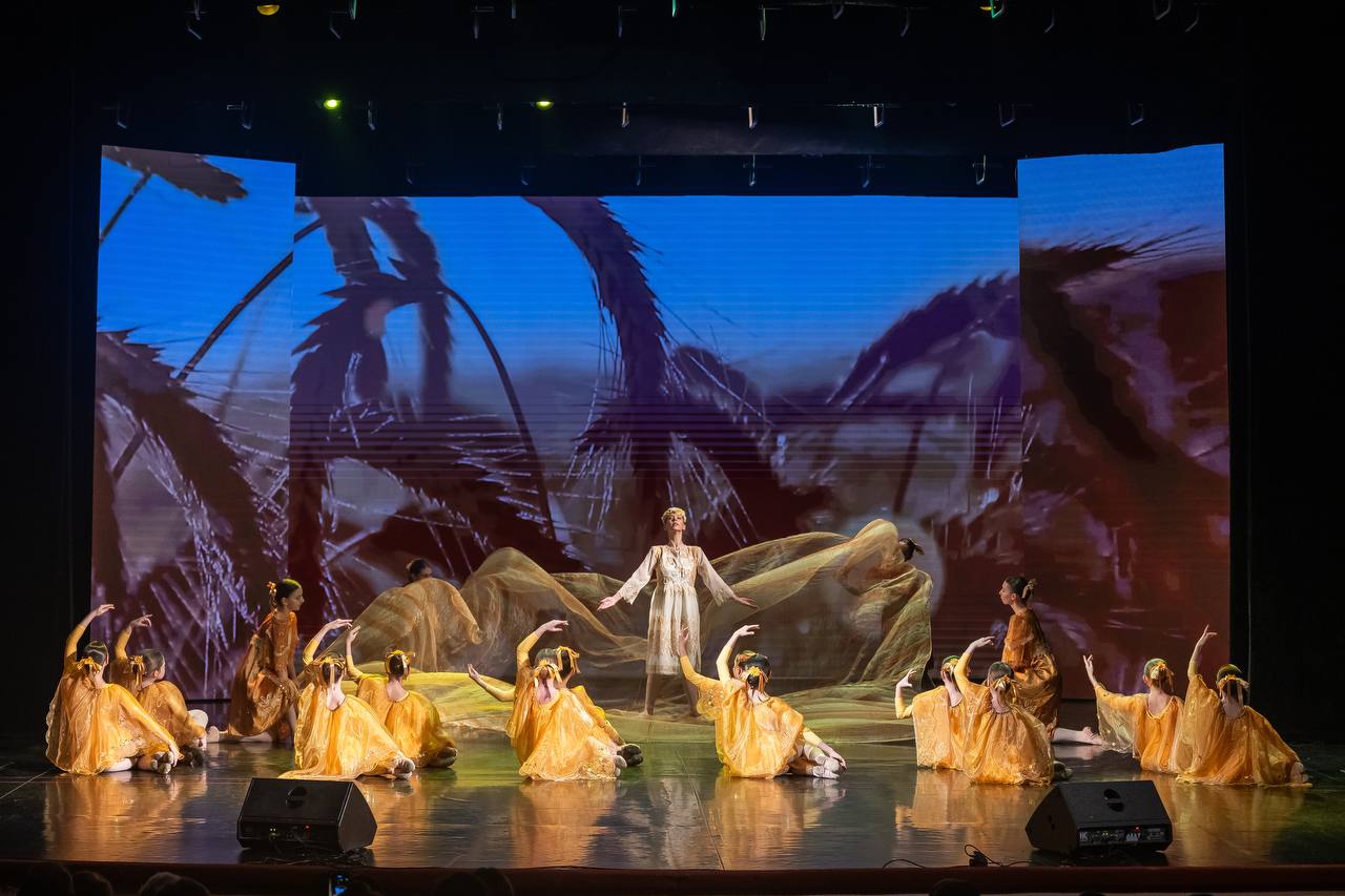 Поздравляем «Народный коллектив» театр танца «Арабеск» с победой на Всероссийском конкурсе танцевальных ансамблей «Хрустальный Альянс»