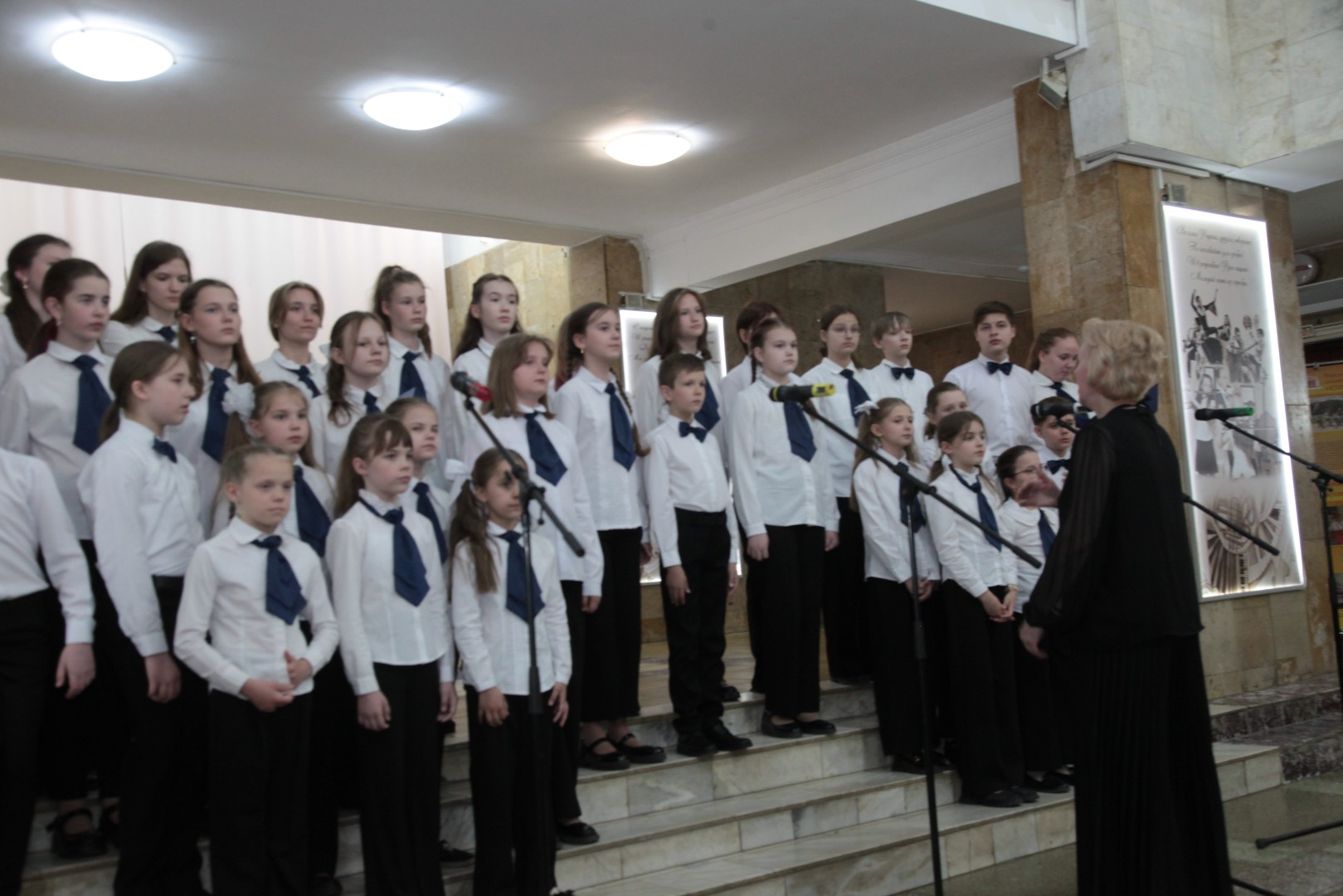 «Сердце ты отдай России» — концерт детской хоровой капеллы «Молодые голоса России» прозвучал в ДК «Россия»