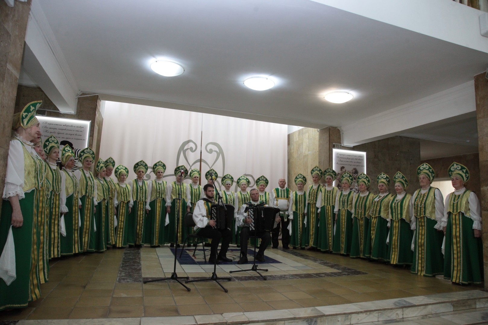 «Я люблю тебя, Россия» — Хор русской песни покорил сердца зрителей