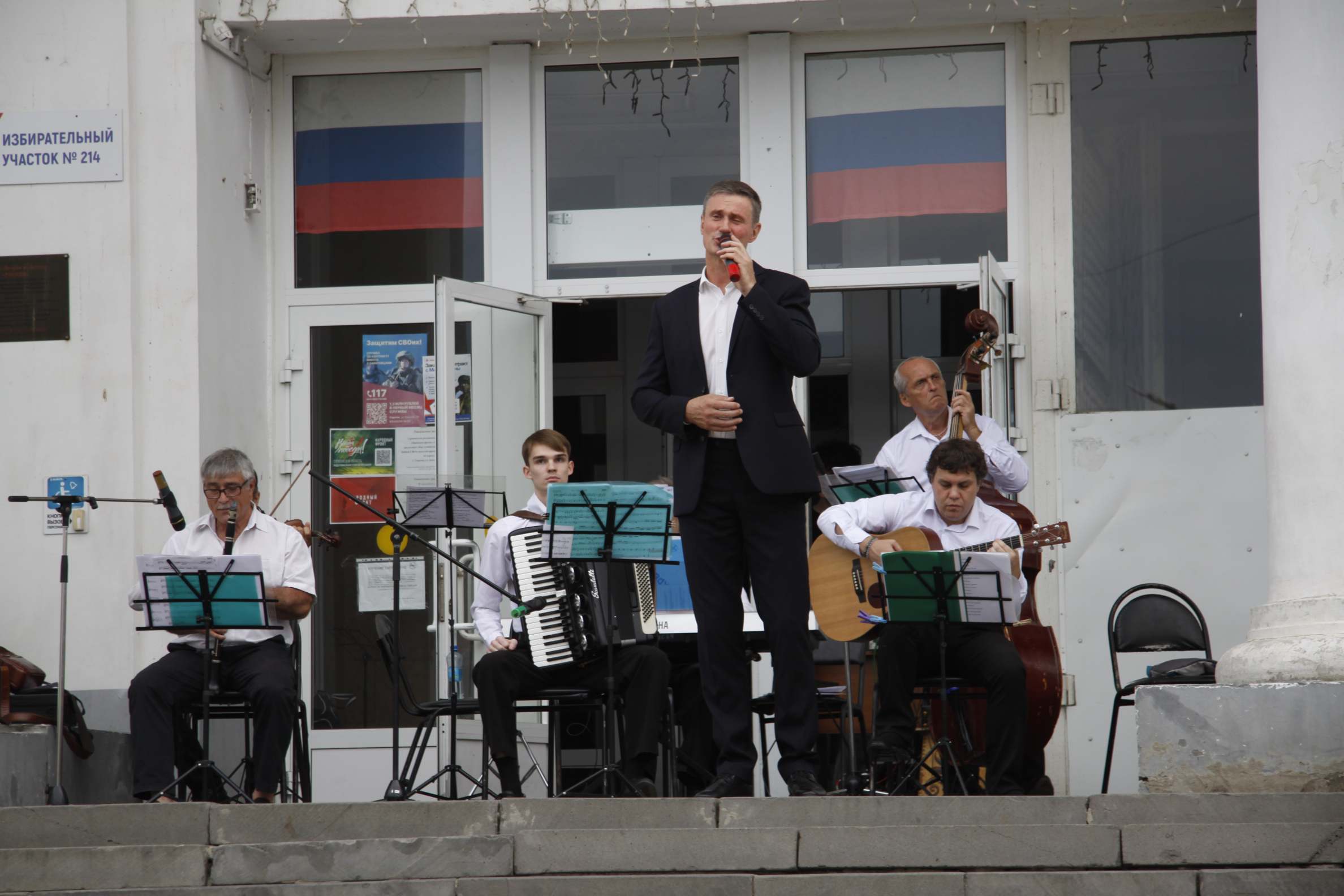 Невероятный вечер ретро-музыки: ностальгия, энергия и море эмоций!