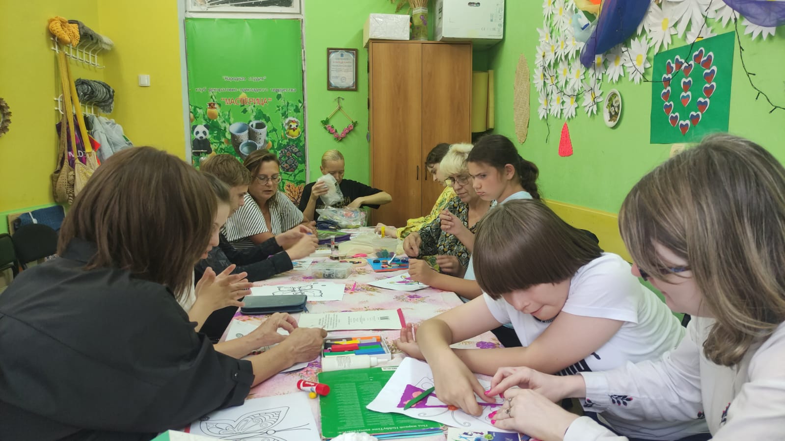 Творческий мастер-класс по пластилинографии!