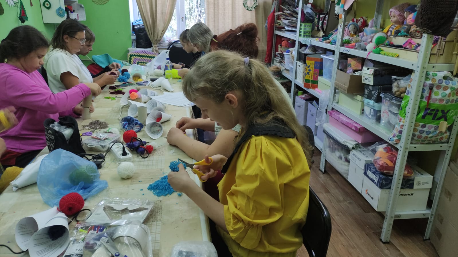 Творческие будни воспитанников инклюзивной лаборатории «Дорога к счастью» продолжаются.