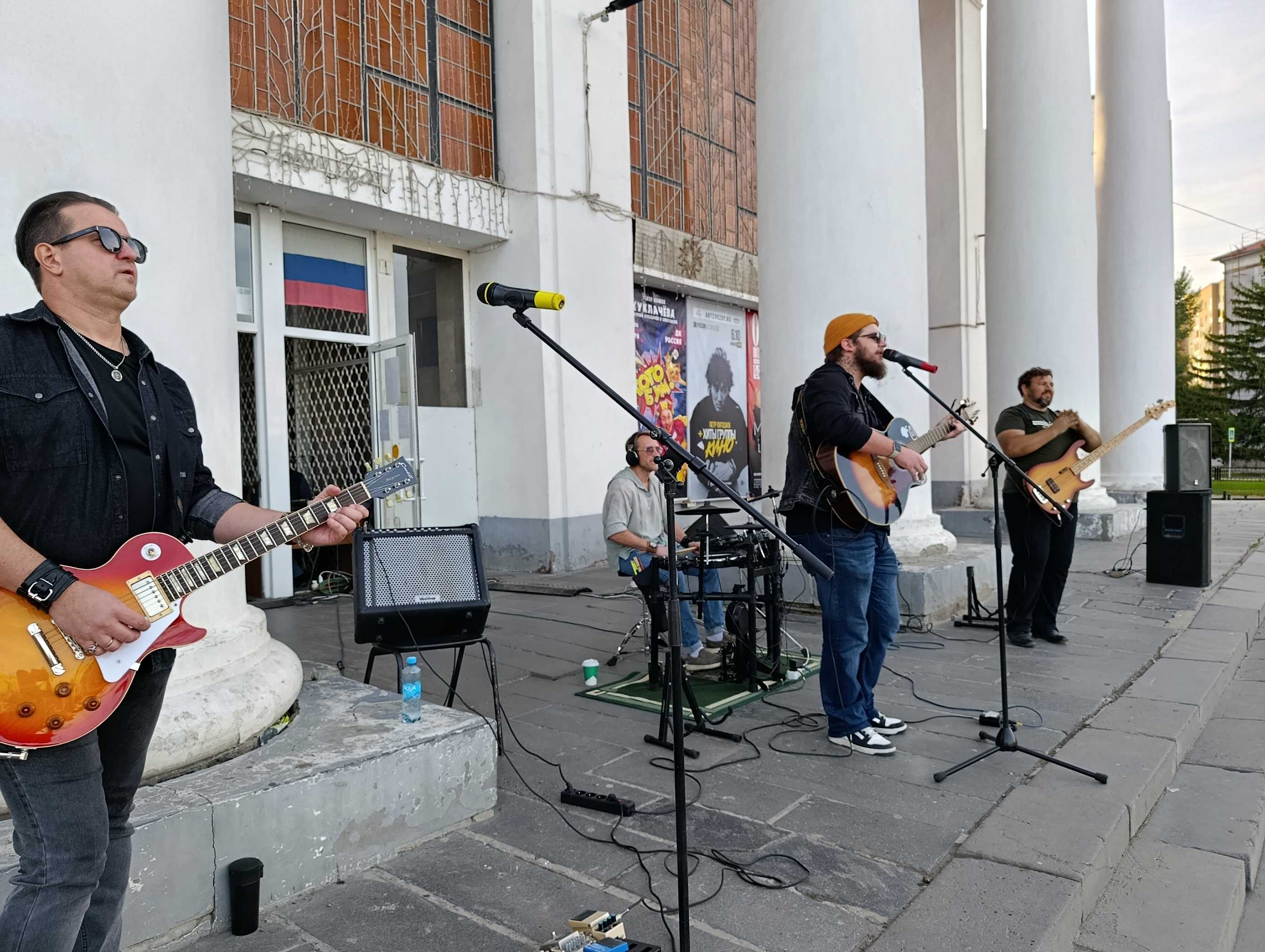 Представляем фрагмент воскресного концерта под открытым небом!