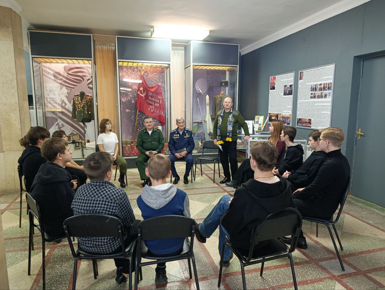 В День моряка-надводника во Дворце культуры «Россия» провели тематическую встречу.