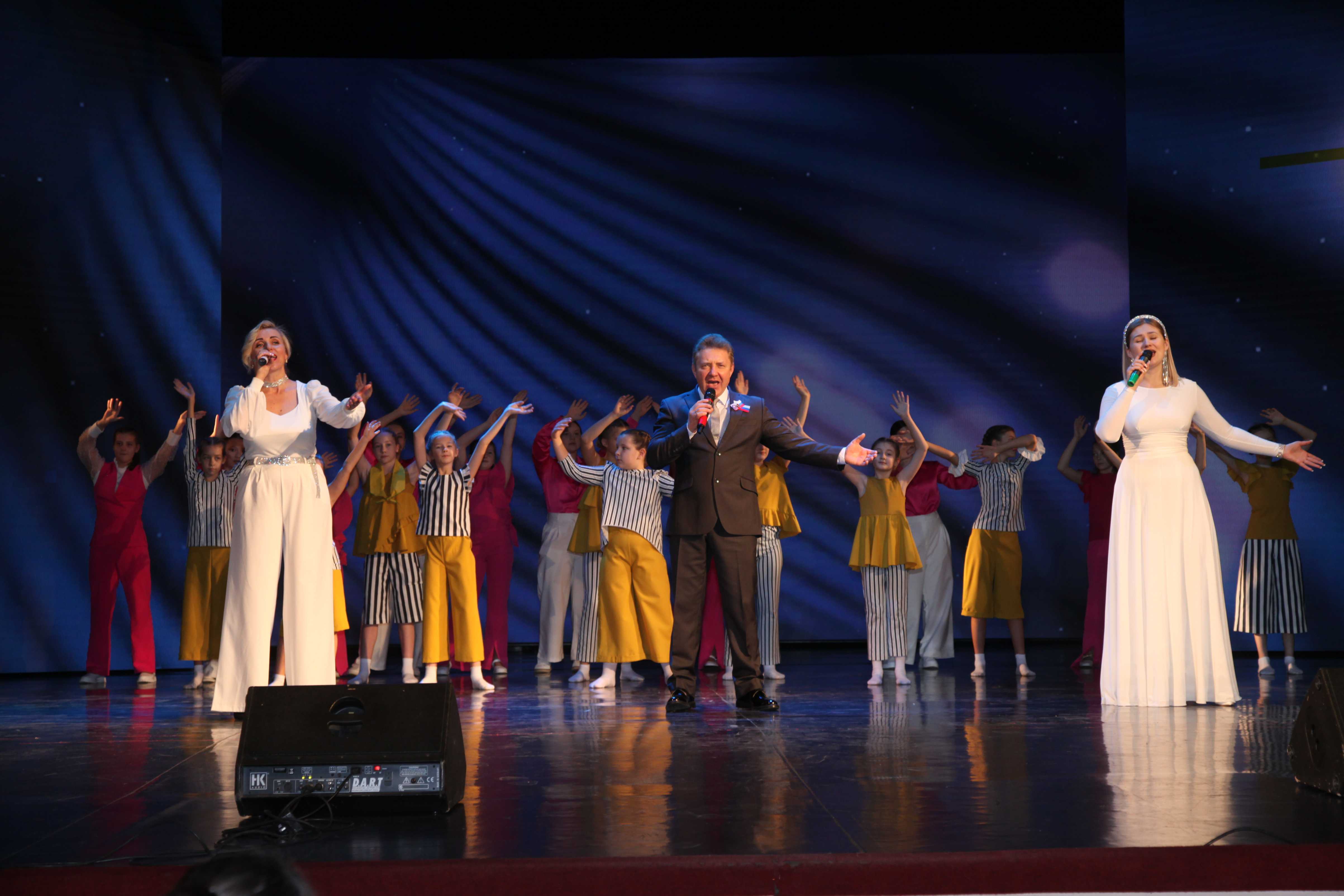 Ода материнской душе. Во Дворце культуры «Россия» прошёл праздничный концерт.