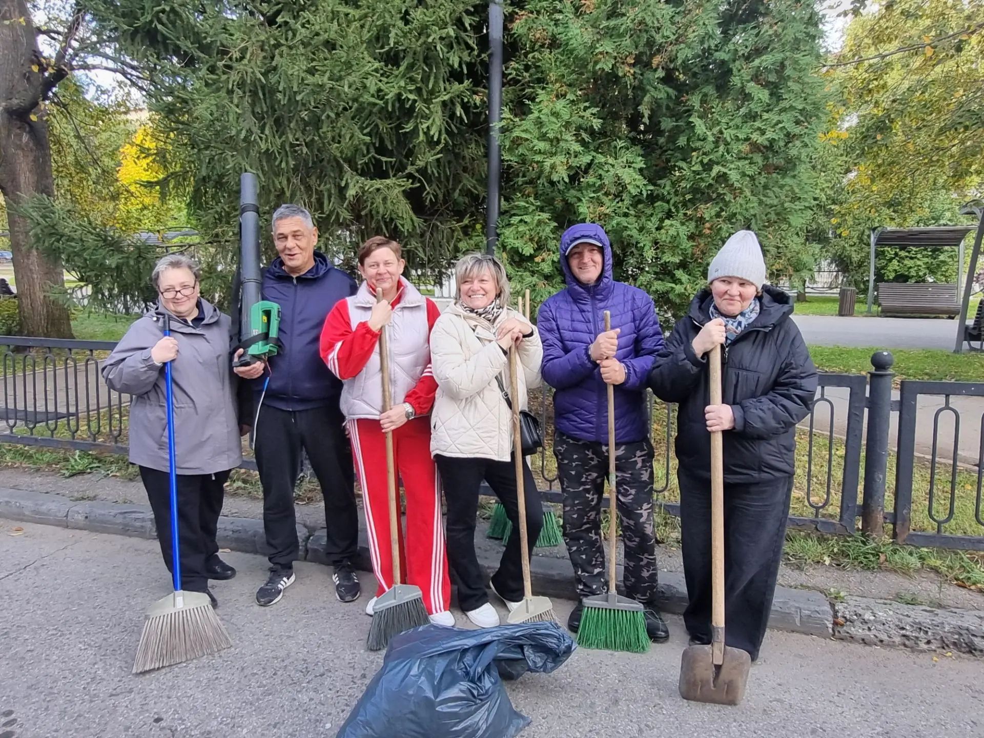 В Саратовской области стартовали осенние субботники.