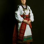 Автор Корченова Мария, модель Майборода Татьяна
Традиционный женский праздничный костюм Белгородской области